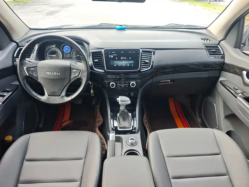 Isuzu D-MAX 2022 из CN, фото 2