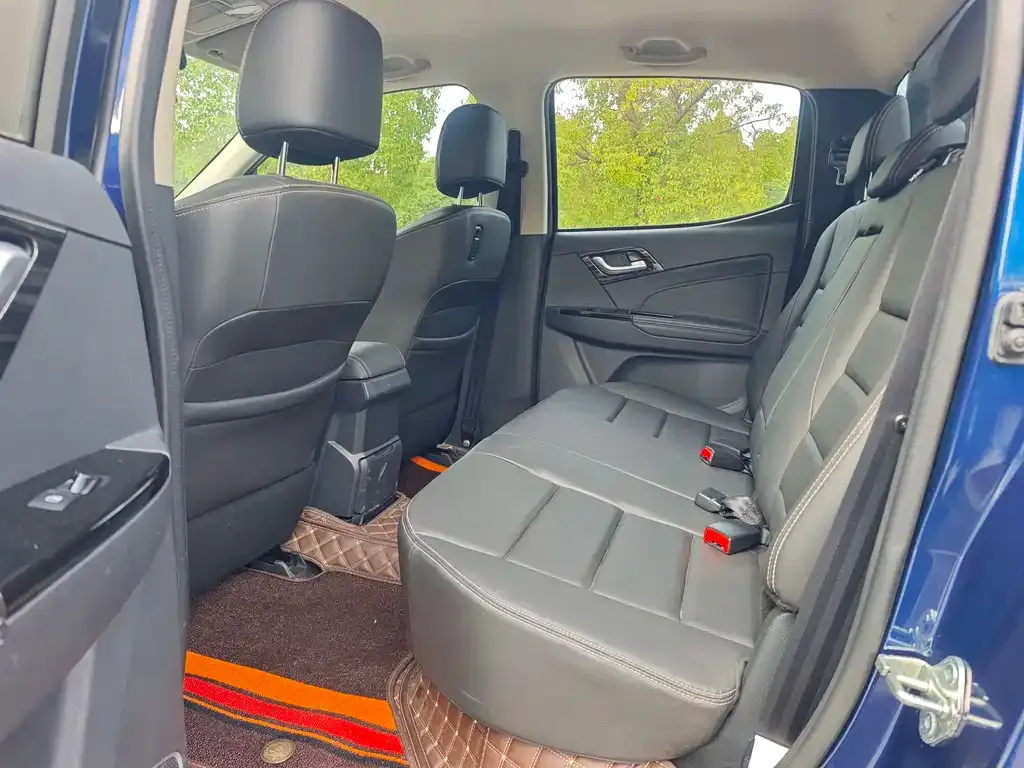 Isuzu D-MAX 2022 из CN, фото 3