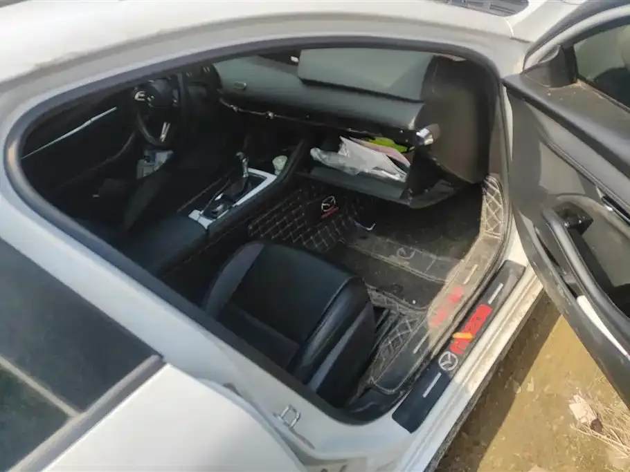 Mazda 3 Axela 2021 из CN, фото 4
