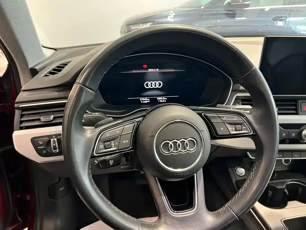 Audi A4L 2023 из CN, фото 3