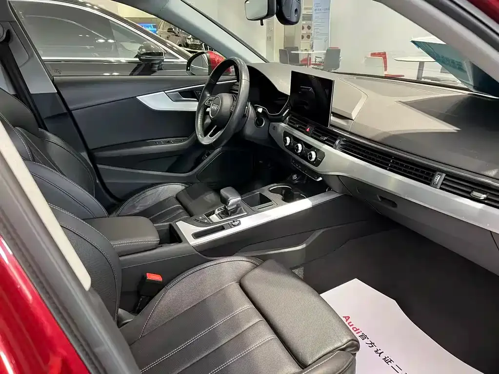 Audi A4L 2023 из CN, фото 6