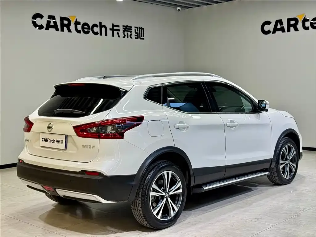 Nissan Qashqai — фото 8