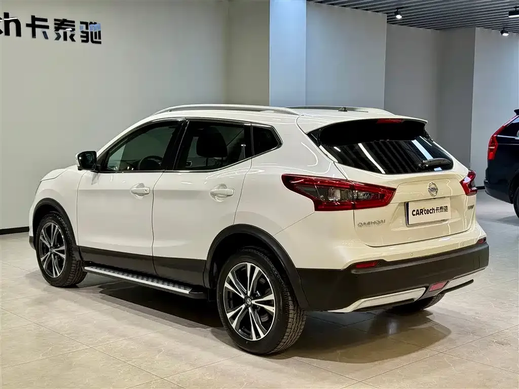Nissan Qashqai — фото 9