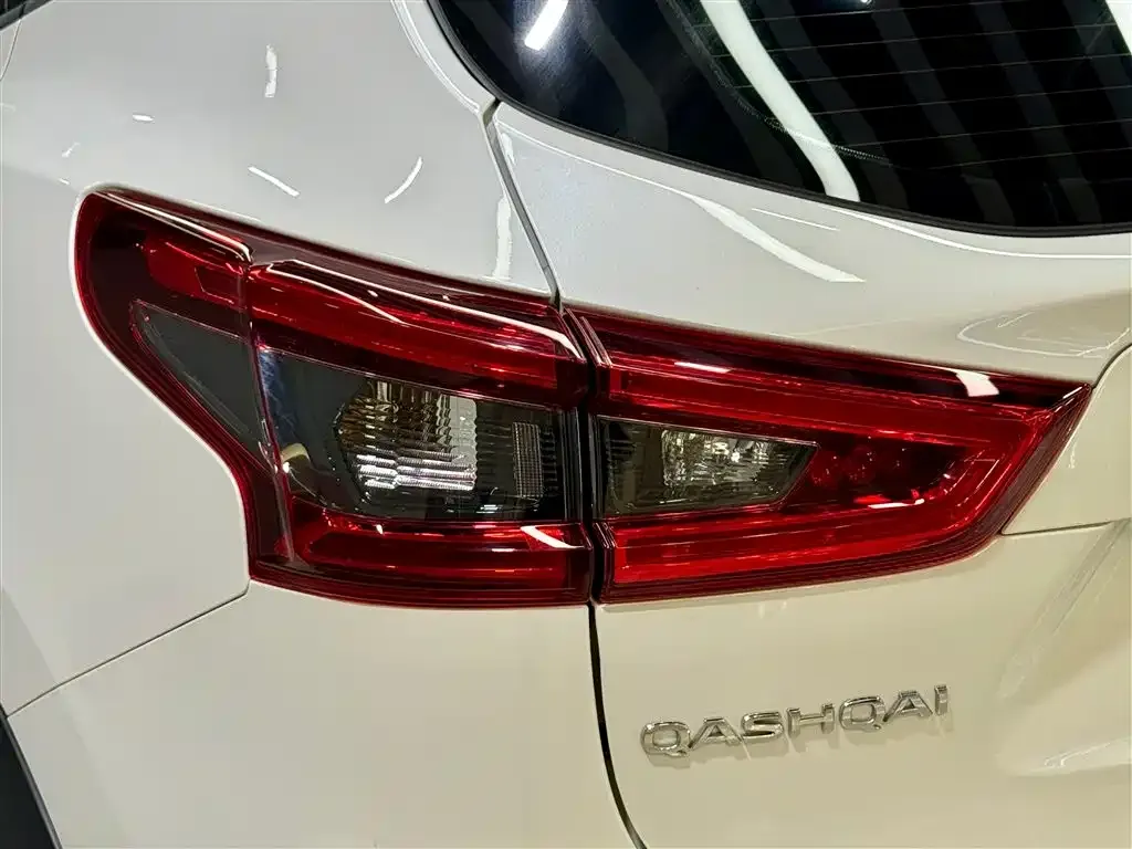 Nissan Qashqai — фото 6