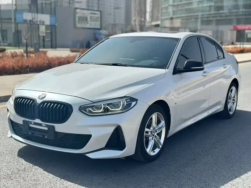 BMW 1 Series — фото 1