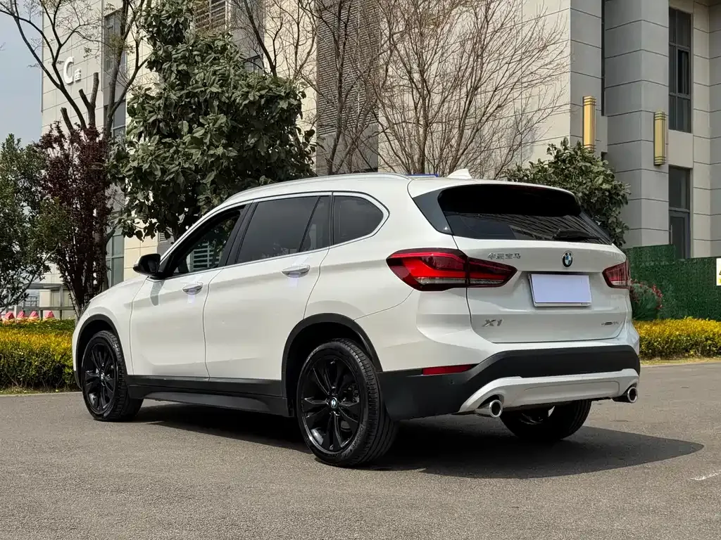 BMW X1 — фото 3