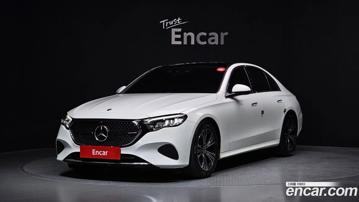 Mercedes-Benz E-Class — фото 1