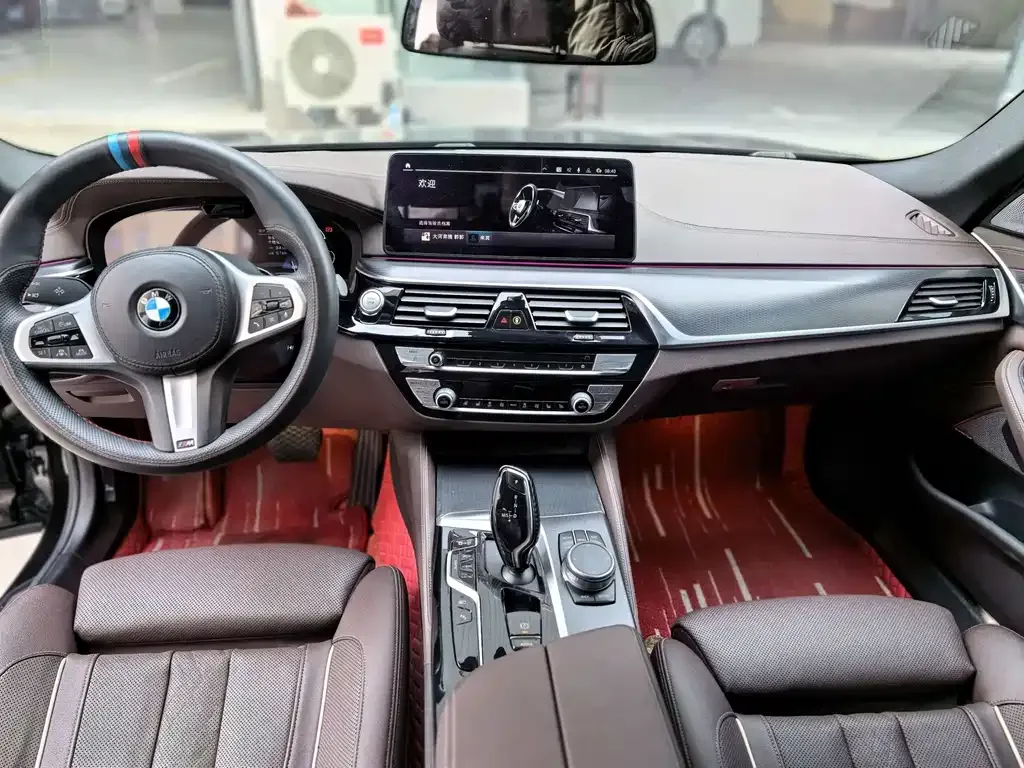 BMW 5 Series New Energy — фото 6