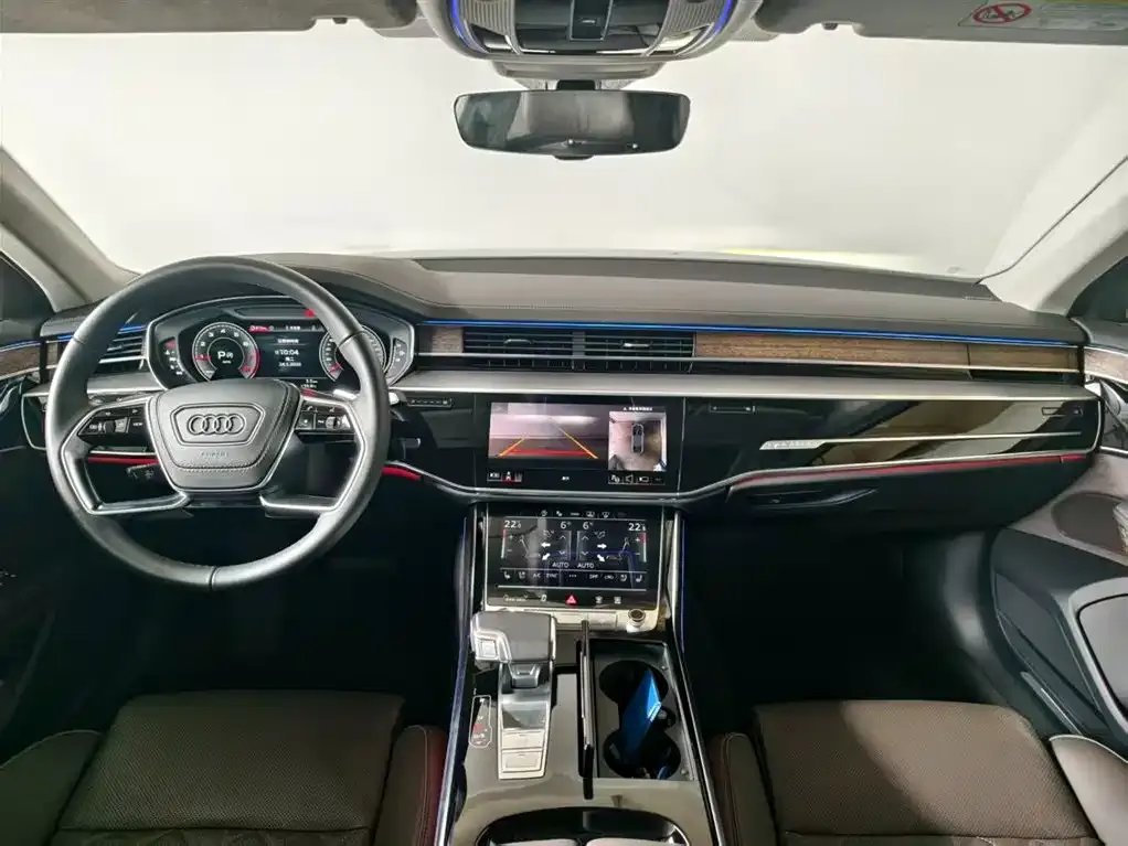 Audi A8 — фото 3