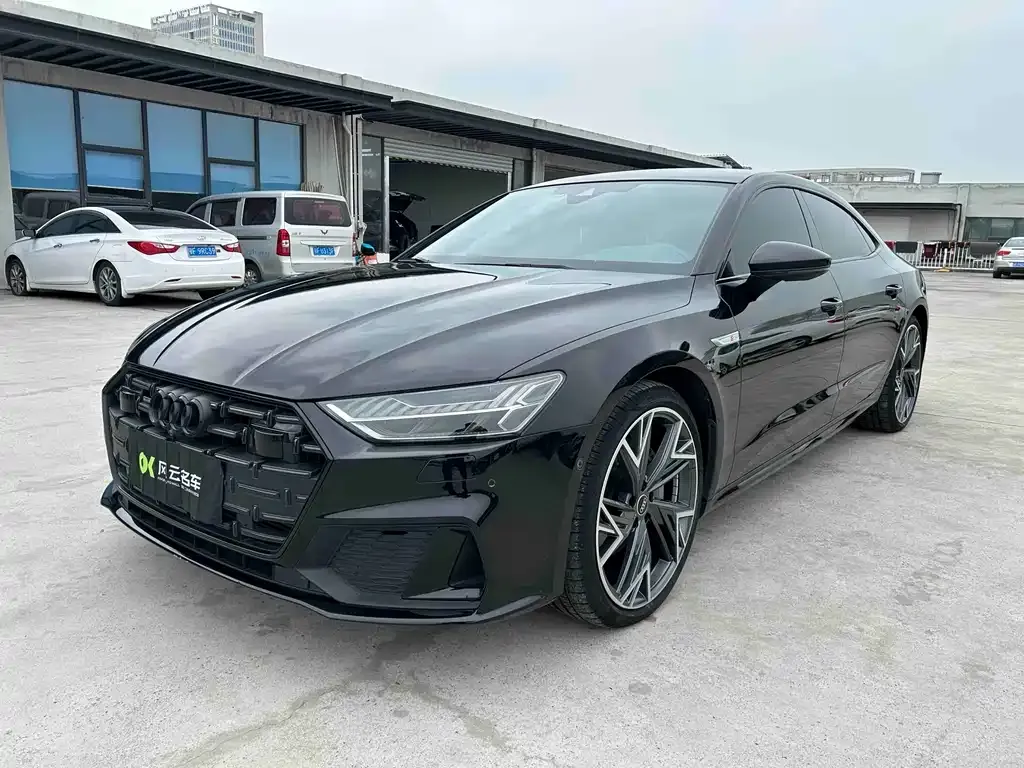 Audi A7L 2023 из CN, фото 1