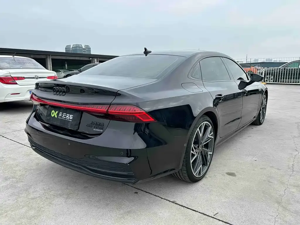 Audi A7L 2023 из CN, фото 5