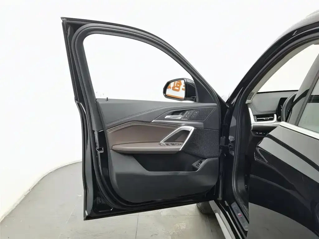 BMW X1 2024 из CN, фото 8