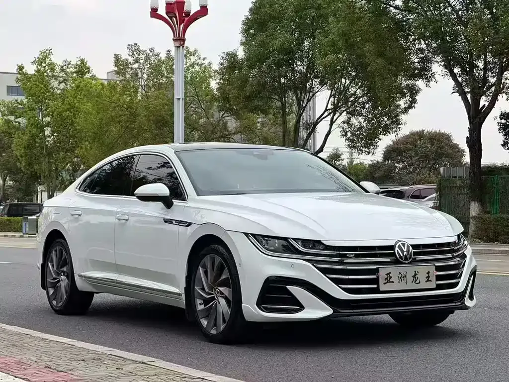 Volkswagen CC — фото 1
