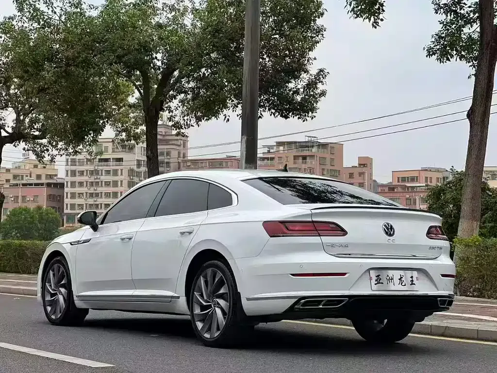 Volkswagen CC — фото 9