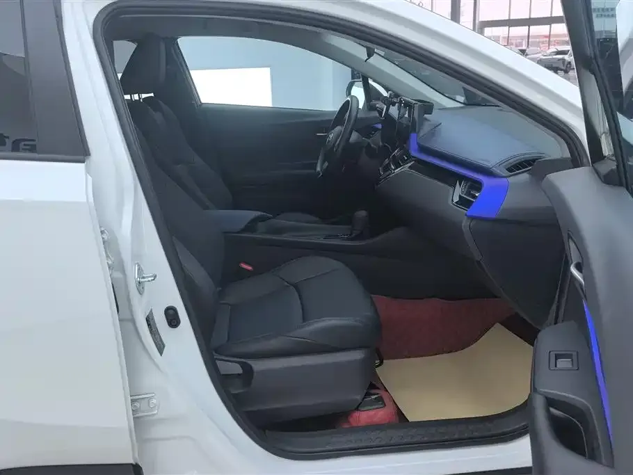 Toyota C-HR 2023 из CN, фото 10