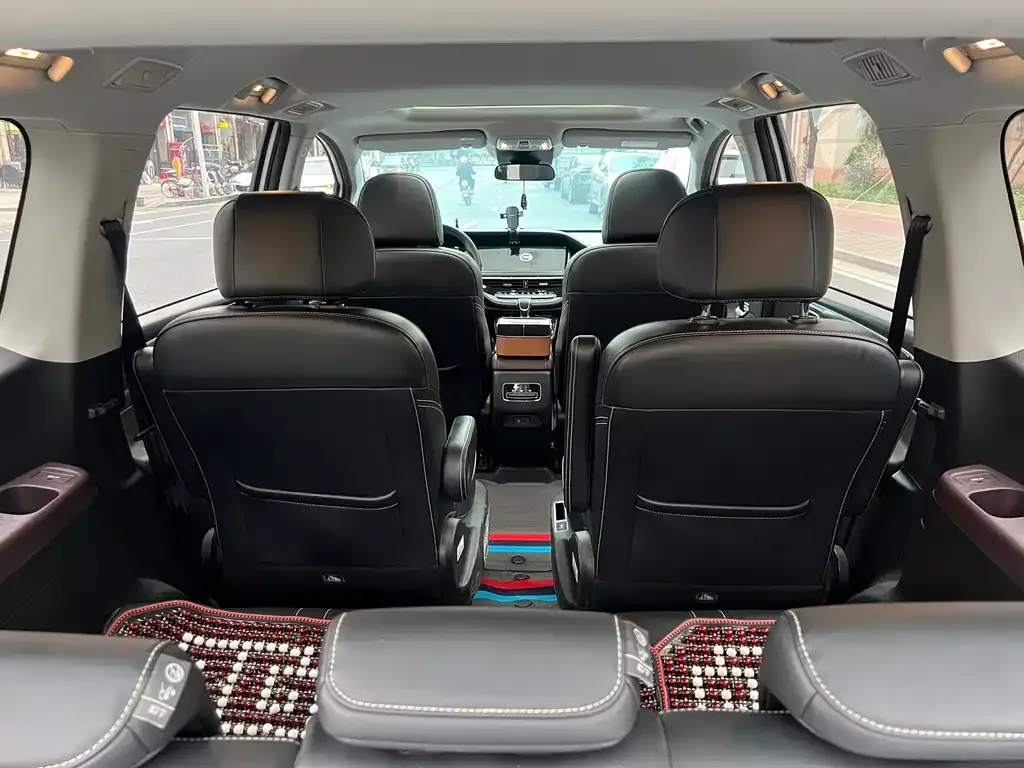 GAC Motor Trumpchi M6 — фото 10
