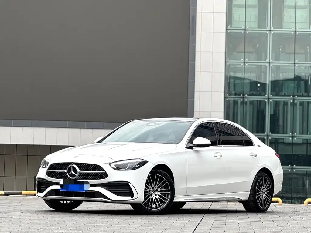 Mercedes-Benz C-Class — фото 1