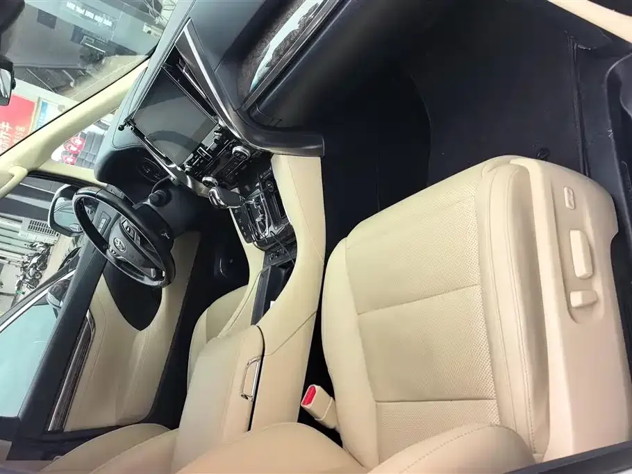 Toyota Alphard 2022 из CN, фото 8