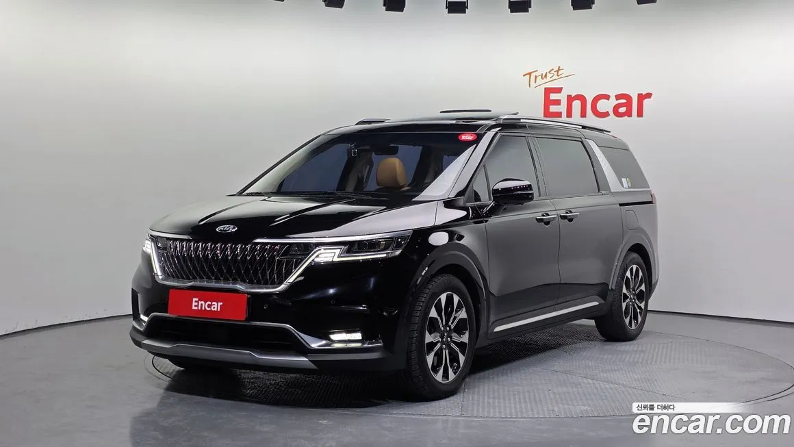 Kia Carnival — фото 1