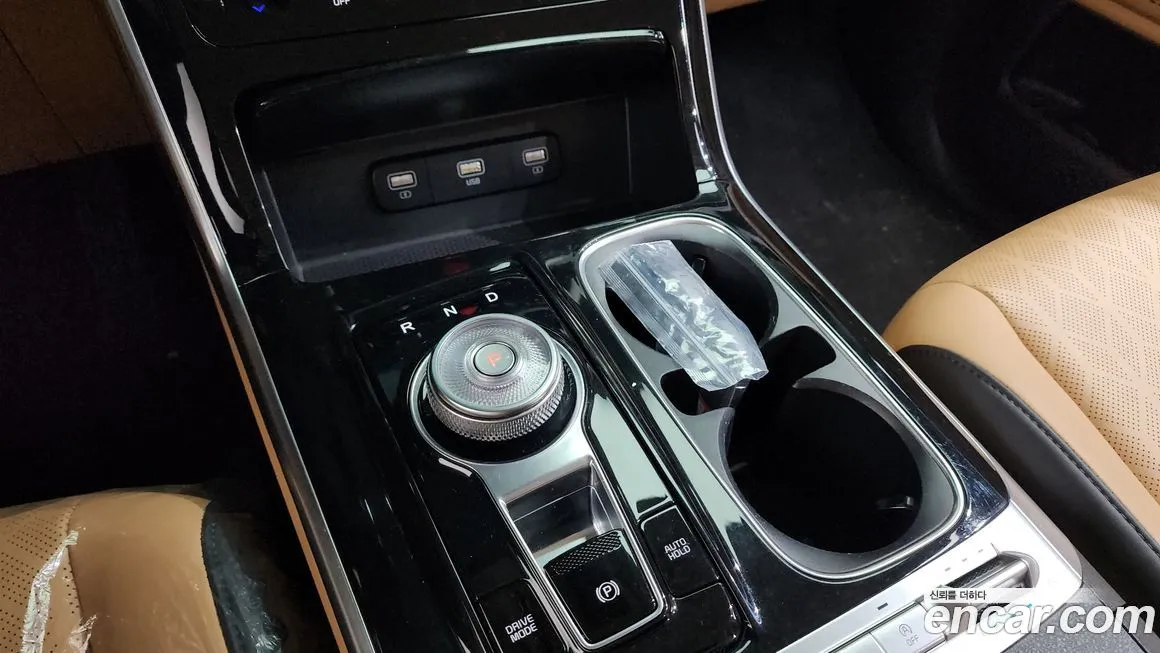 Kia Carnival — фото 10