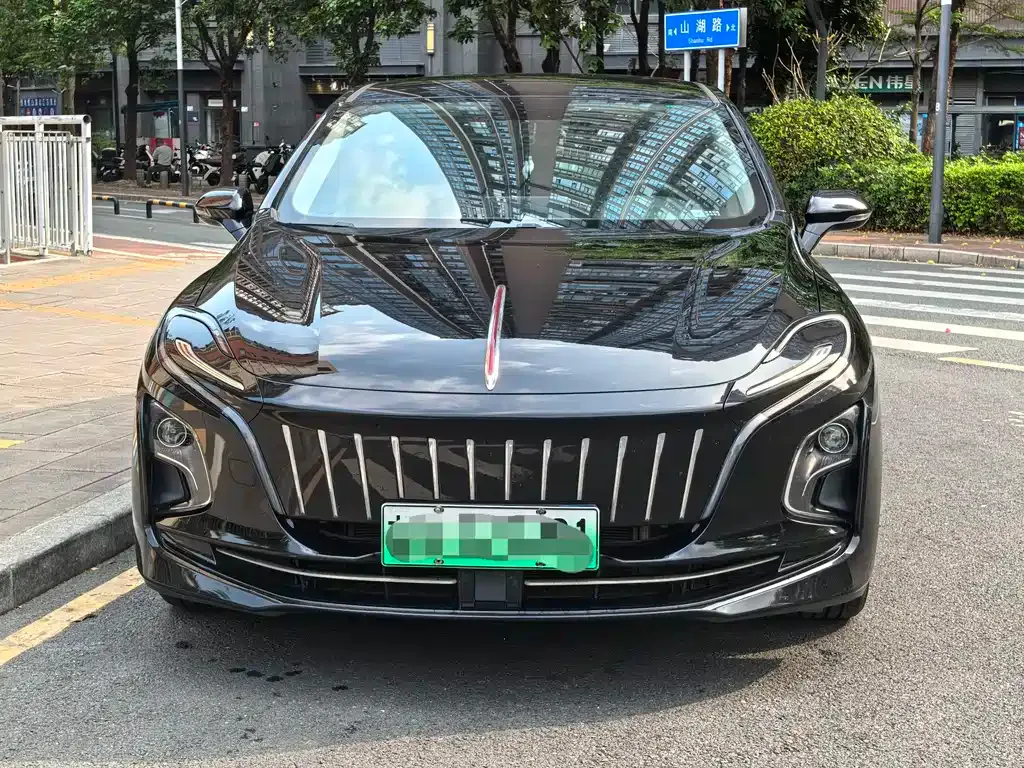 Hongqi E-QM5 — фото 3