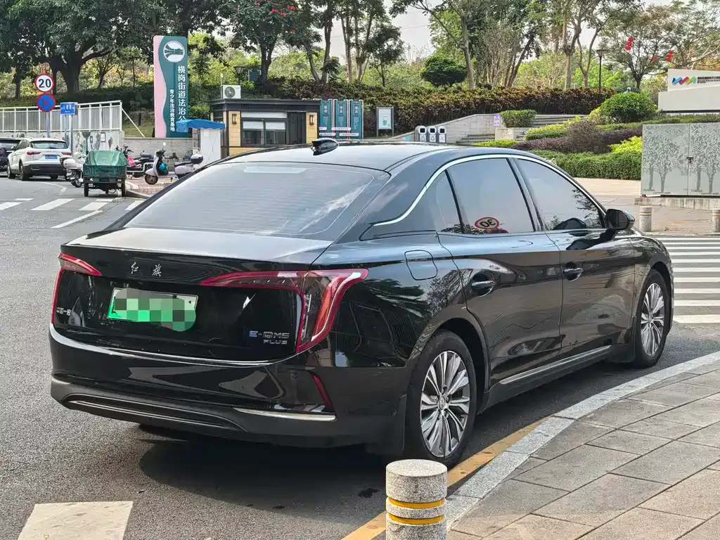 Hongqi E-QM5 — фото 9