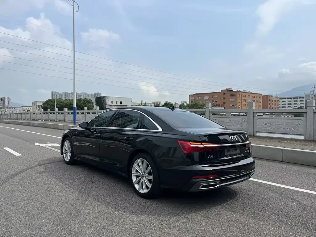 Audi A6L 2021 из CN, фото 5