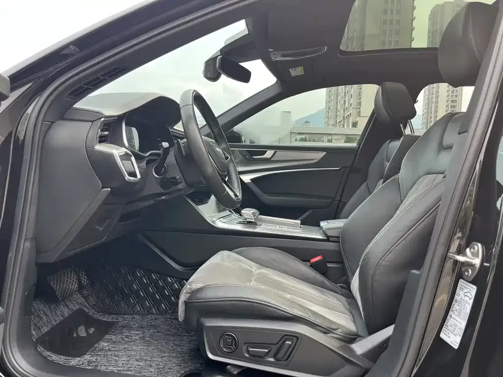 Audi A6L 2021 из CN, фото 6