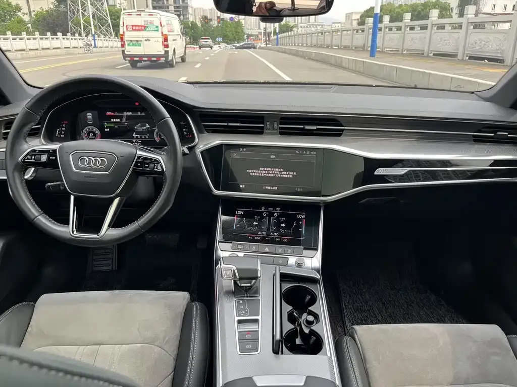 Audi A6L 2021 из CN, фото 4