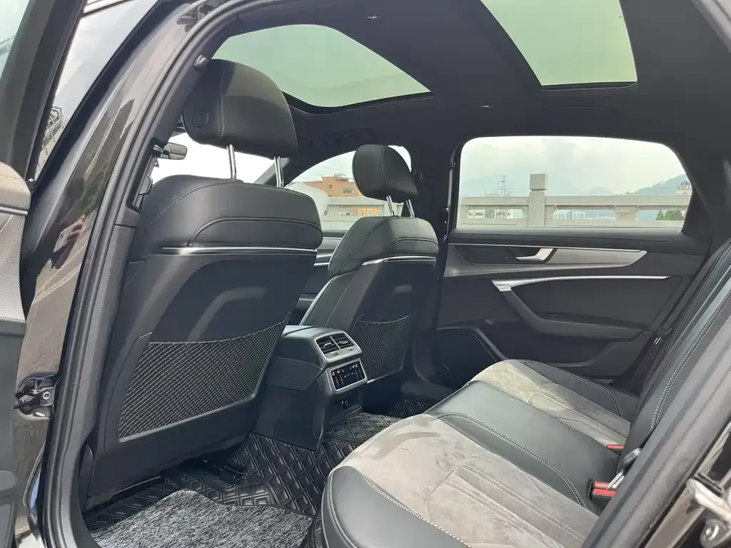 Audi A6L 2021 из CN, фото 7