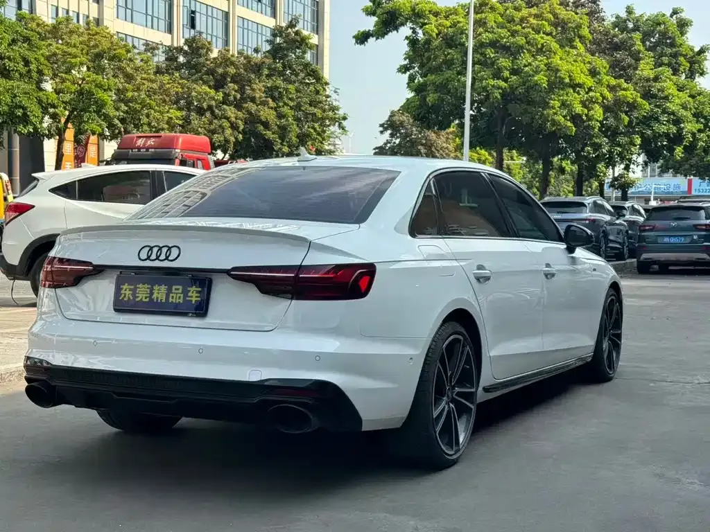 Audi A4L 2024 из CN, фото 4