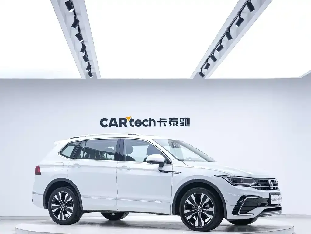Volkswagen Tiguan L — фото 4