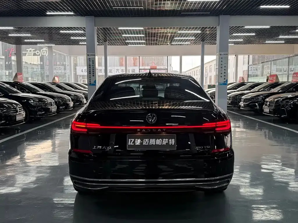 Volkswagen Passat — фото 7