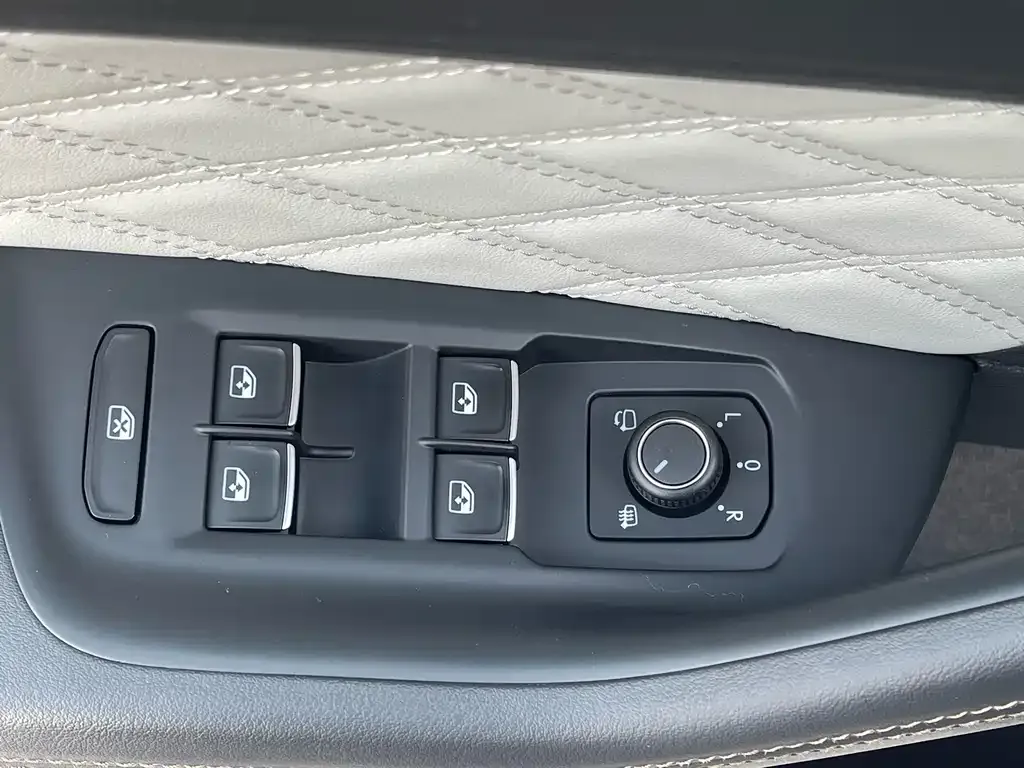 Volkswagen Magotan 2024 из CN, фото 10