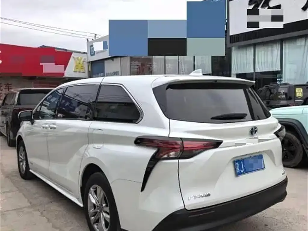 Toyota Sienna 2023 из CN, фото 6