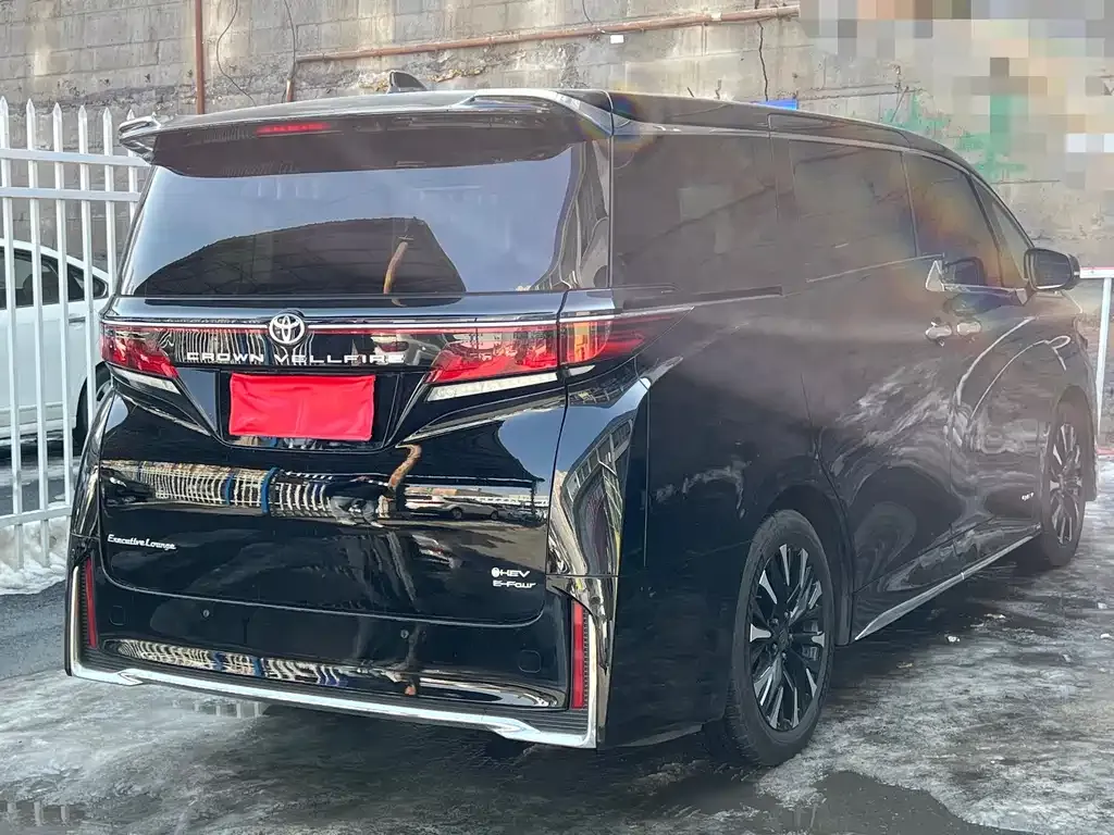 Toyota Vellfire 2023 из CN, фото 4