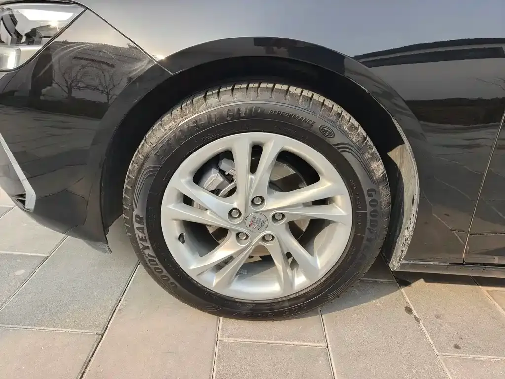 Buick Regal — фото 7
