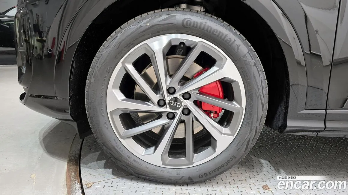 Audi Q5 — фото 9