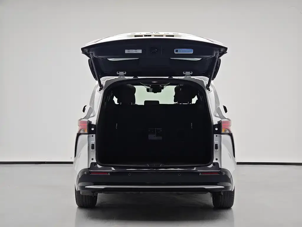 Toyota Sienna 2022 из CN, фото 4