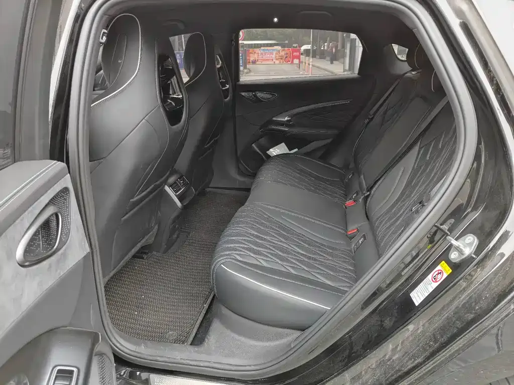 BYD Seal — фото 2