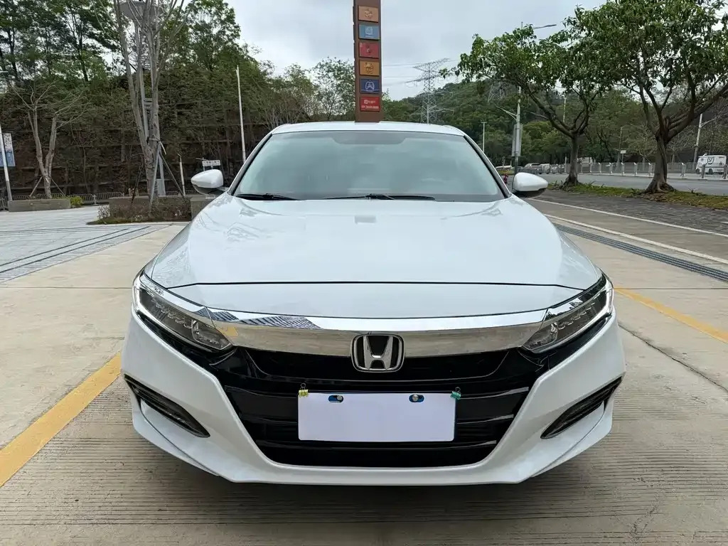 Honda Accord — фото 6