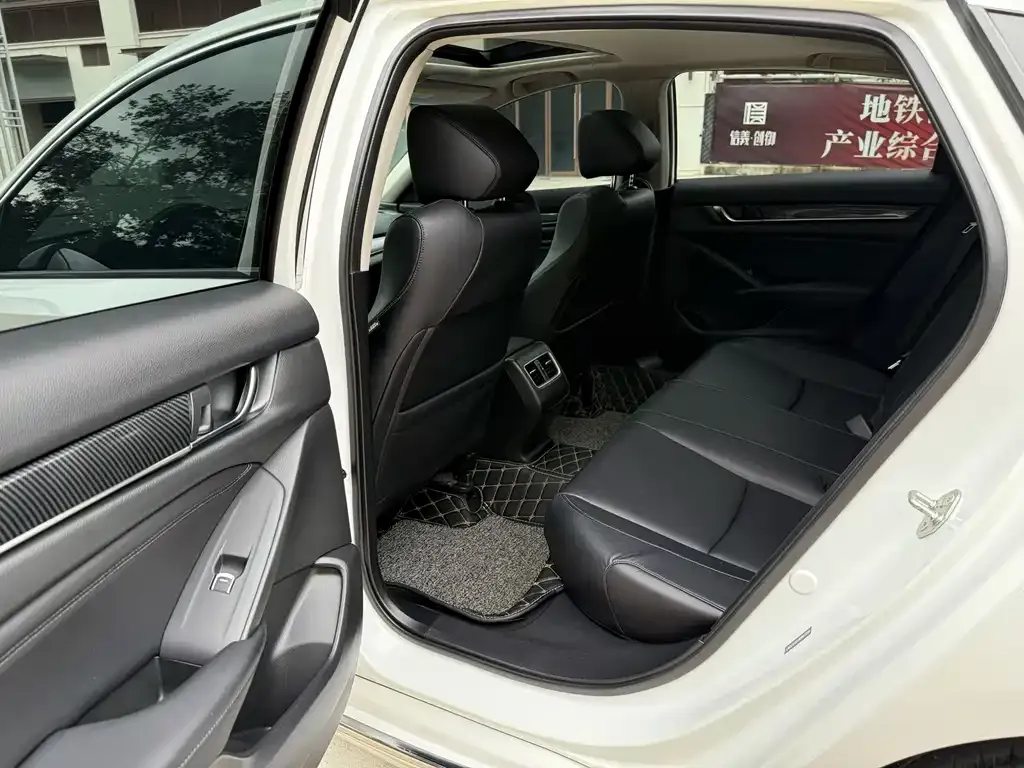 Honda Accord — фото 2