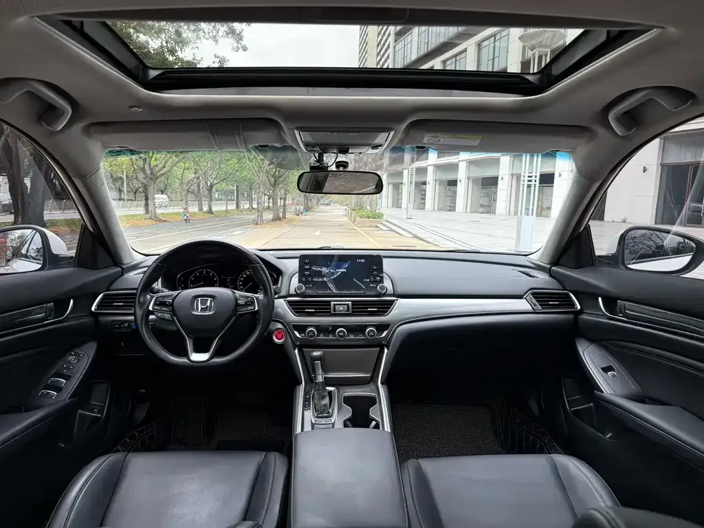 Honda Accord — фото 5