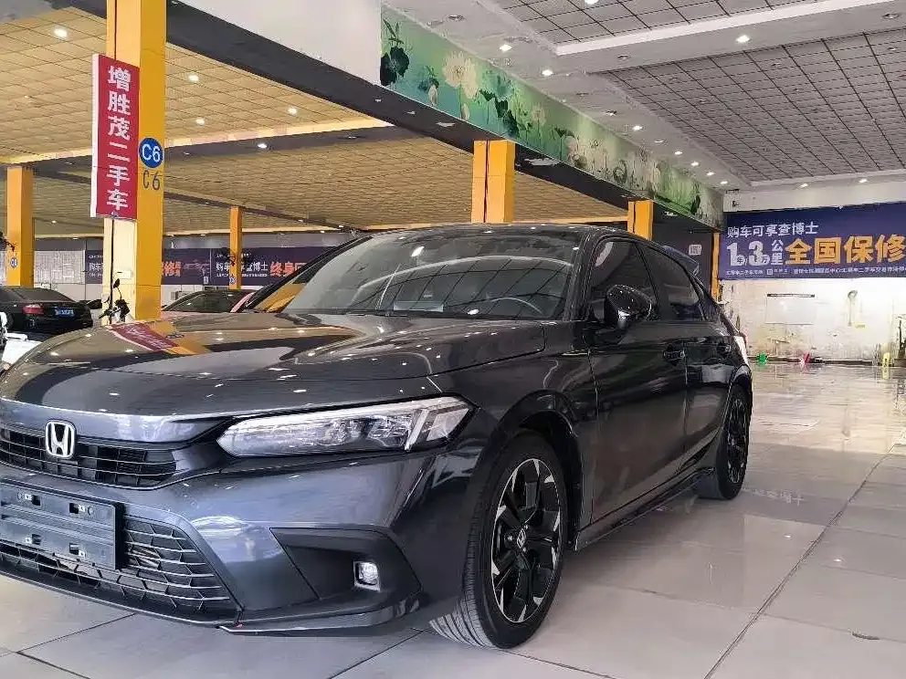 Honda Civic — фото 1