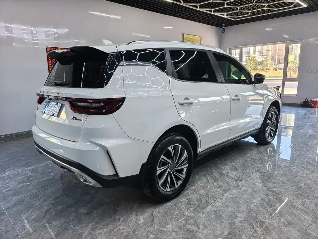 Geely Vision X6 — фото 6