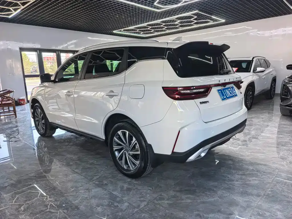 Geely Vision X6 — фото 8