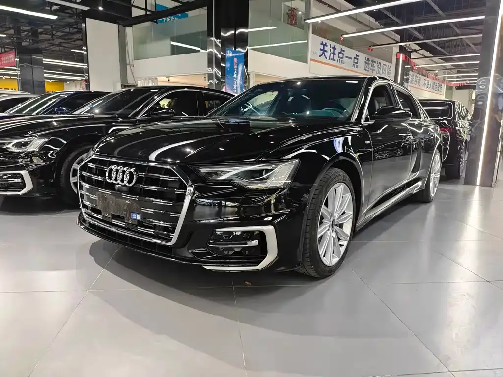 Audi A6L — фото 1