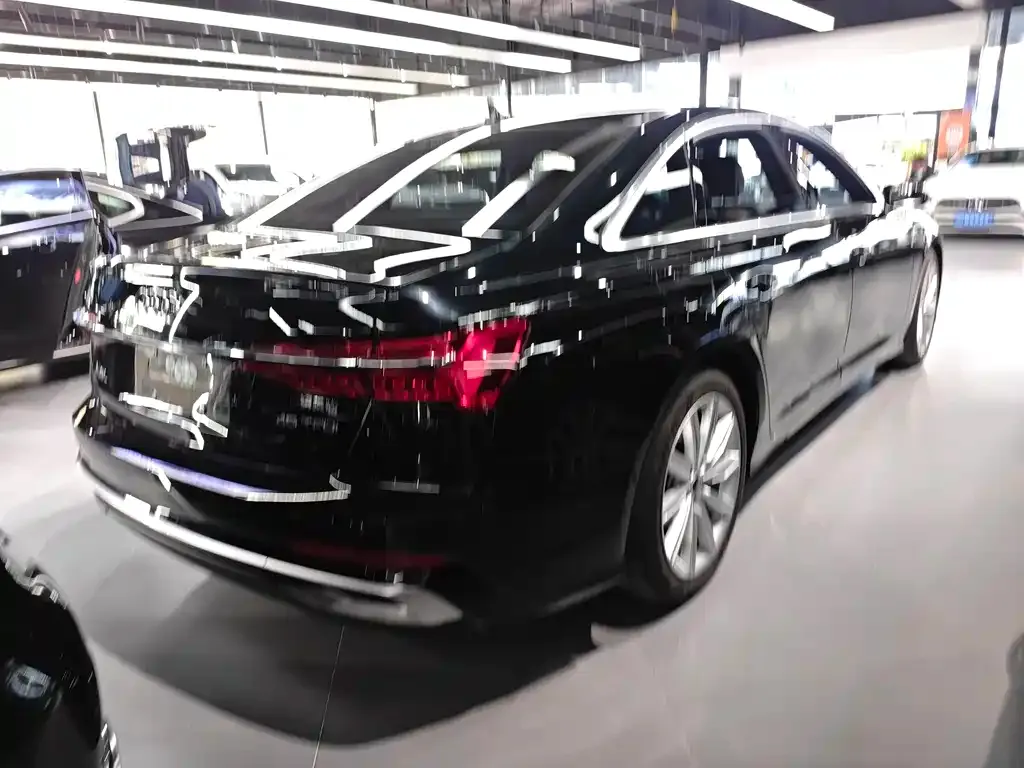 Audi A6L — фото 2