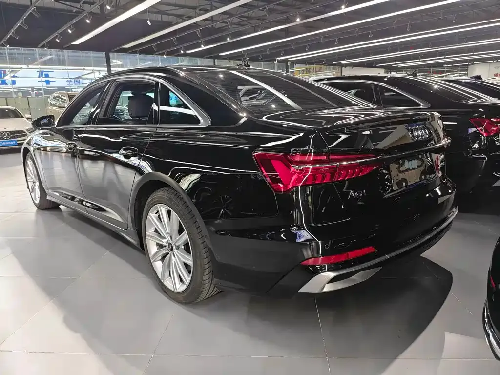 Audi A6L — фото 7