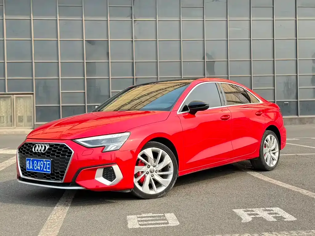 Audi A3 — фото 1